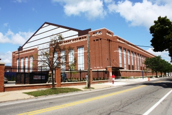 U of M Indoor Practice Facility